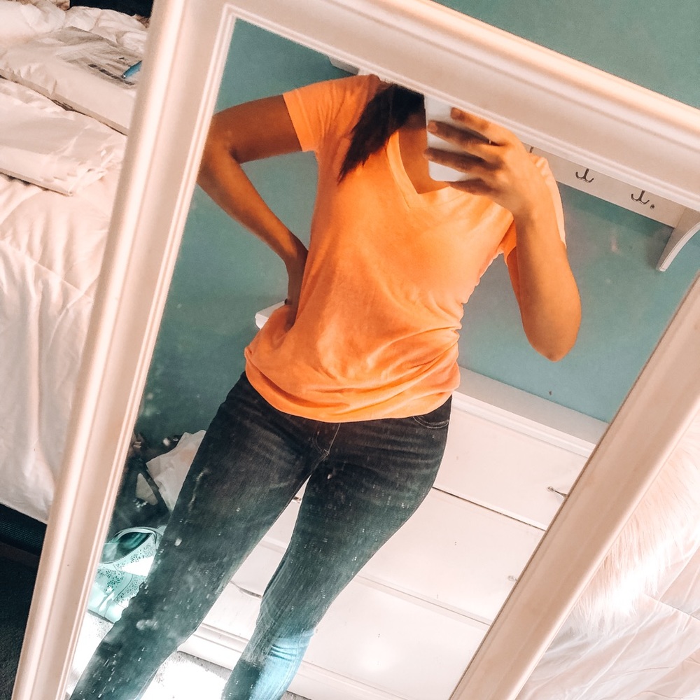 💕Coral V-Neck
